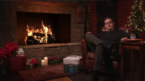 瓜迪奥拉突变！亚亚-图雷炮轰：全年弃我不用，却仍让我待队？